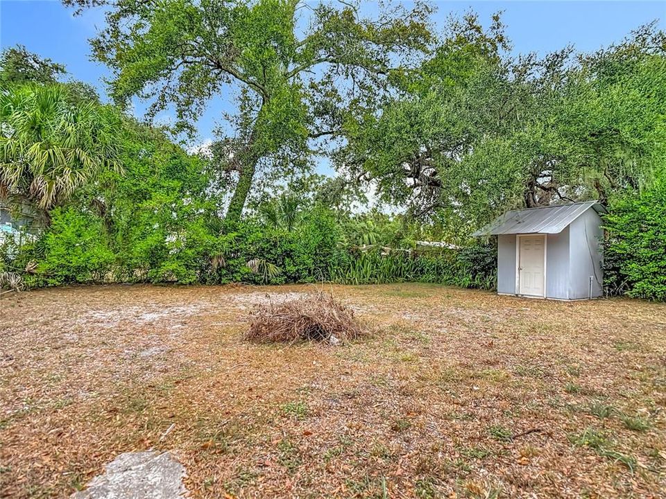 待售: $295,000 (2 贝兹, 1 浴室, 840 平方英尺)