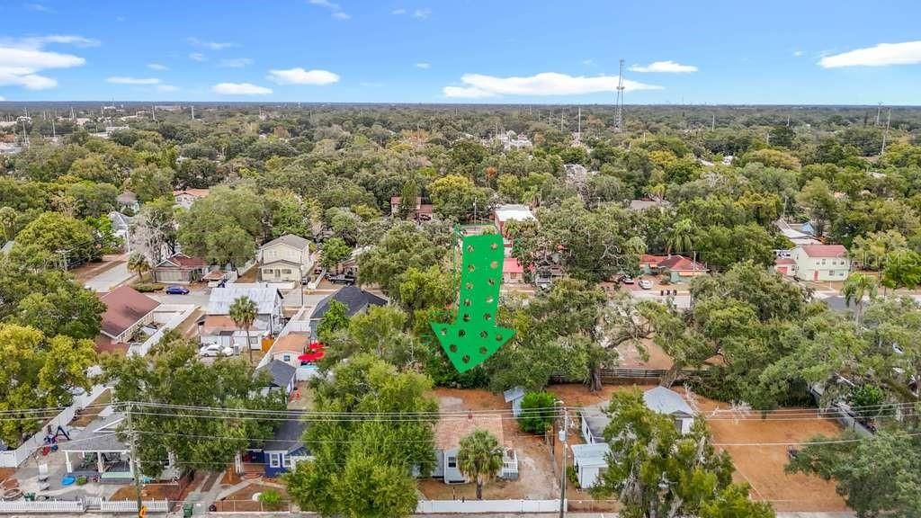 待售: $295,000 (2 贝兹, 1 浴室, 840 平方英尺)