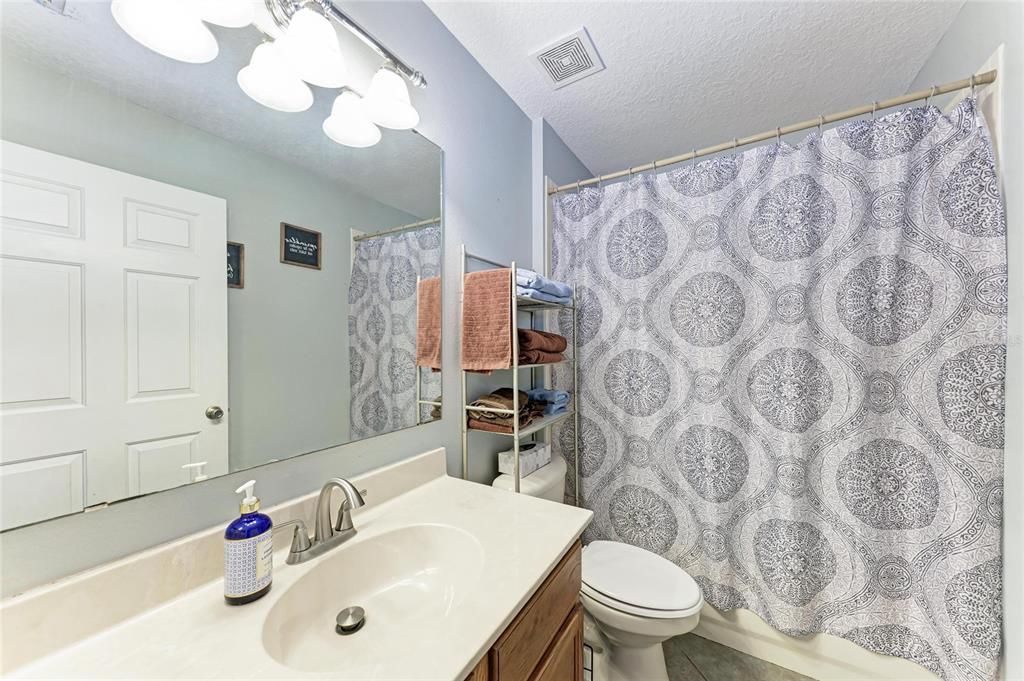 En Venta: $385,000 (3 camas, 2 baños, 1581 Pies cuadrados)