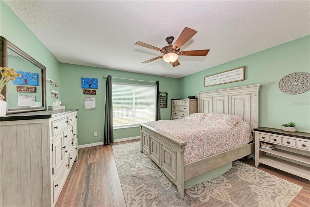 En Venta: $385,000 (3 camas, 2 baños, 1581 Pies cuadrados)