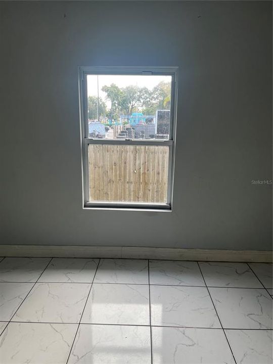 For Sale: $197,000 (2 beds, 1 baths, 744 Square Feet)