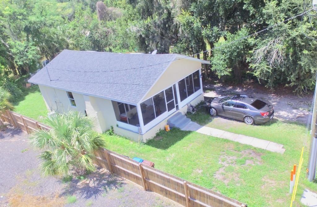 For Sale: $197,000 (2 beds, 1 baths, 744 Square Feet)