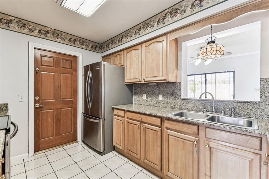 For Sale: $479,000 (3 beds, 2 baths, 1546 Square Feet)