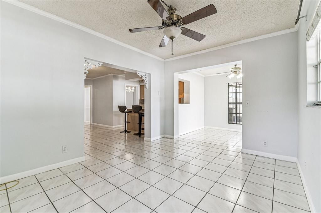 For Sale: $479,000 (3 beds, 2 baths, 1546 Square Feet)