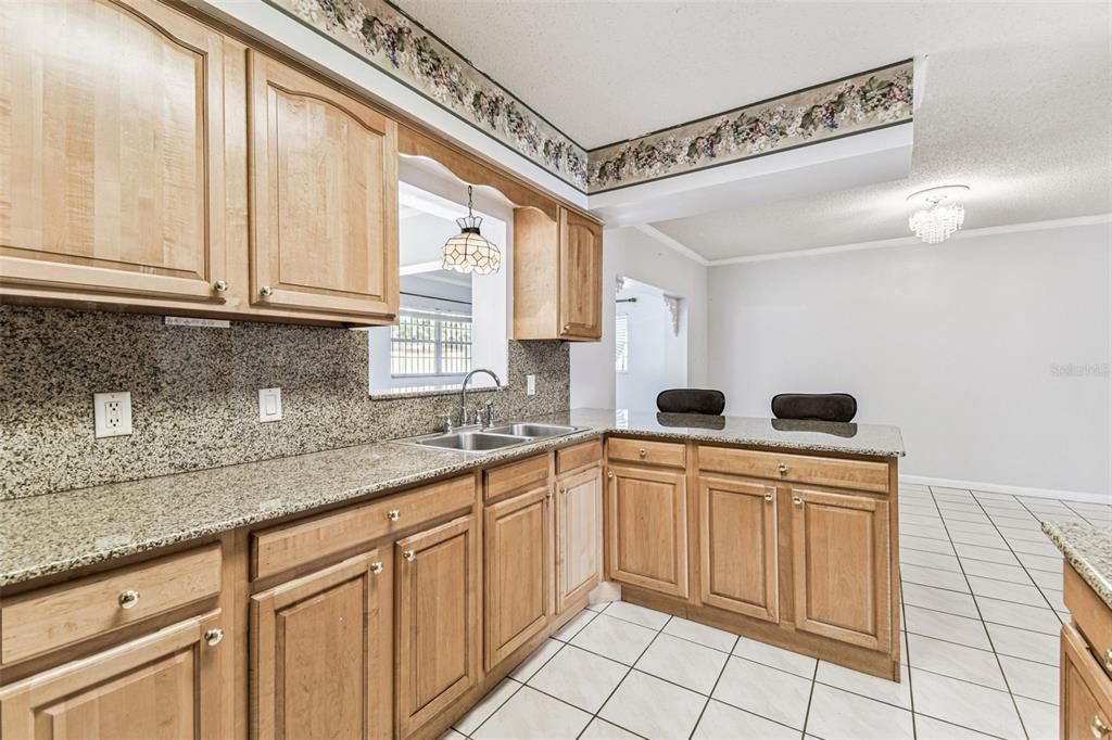 For Sale: $479,000 (3 beds, 2 baths, 1546 Square Feet)