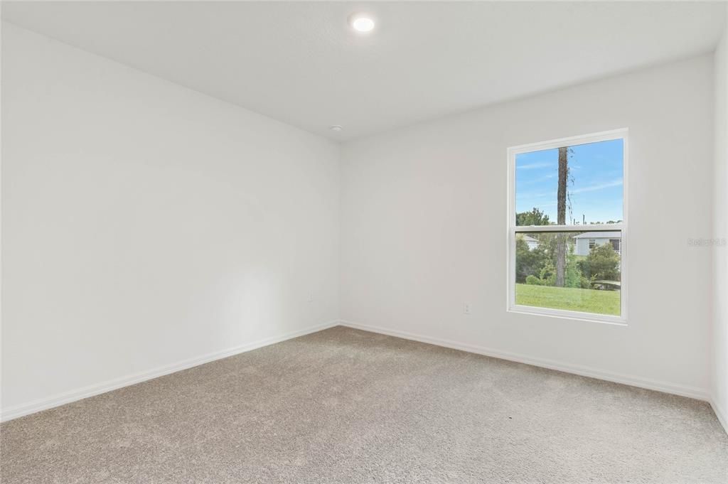 For Rent: $1,950 (4 beds, 2 baths, 1806 Square Feet)