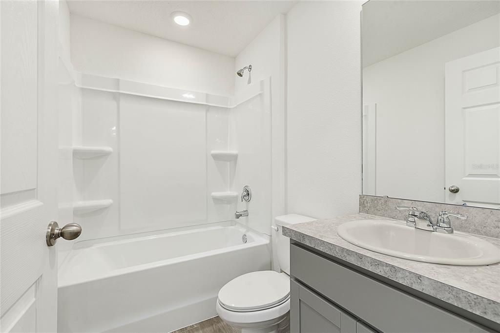 For Rent: $1,950 (4 beds, 2 baths, 1806 Square Feet)