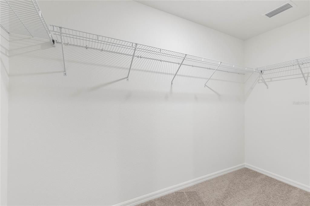 For Rent: $1,950 (4 beds, 2 baths, 1806 Square Feet)