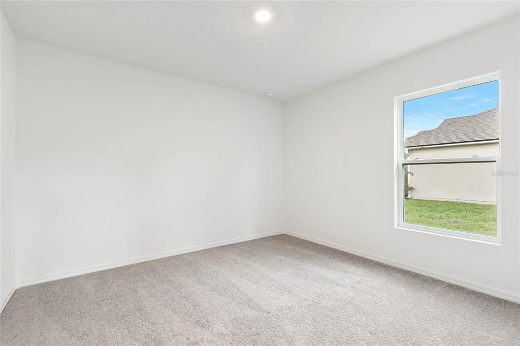 For Rent: $1,950 (4 beds, 2 baths, 1806 Square Feet)