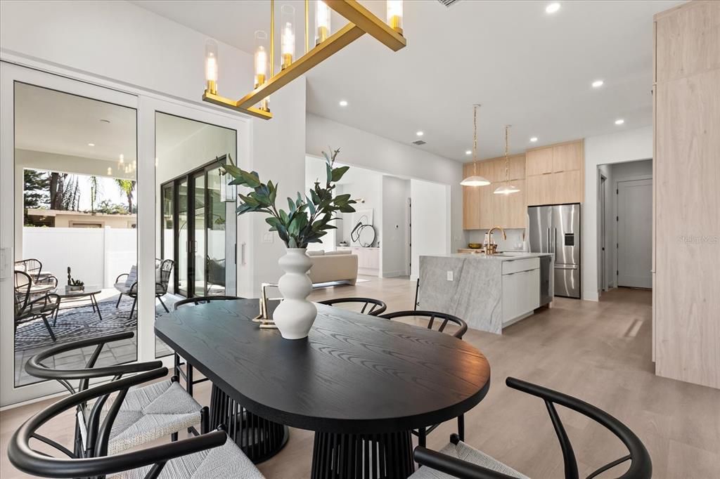 На продажу: $1,050,000 (3 спален, 3 ванн, 2950 Квадратных фут)