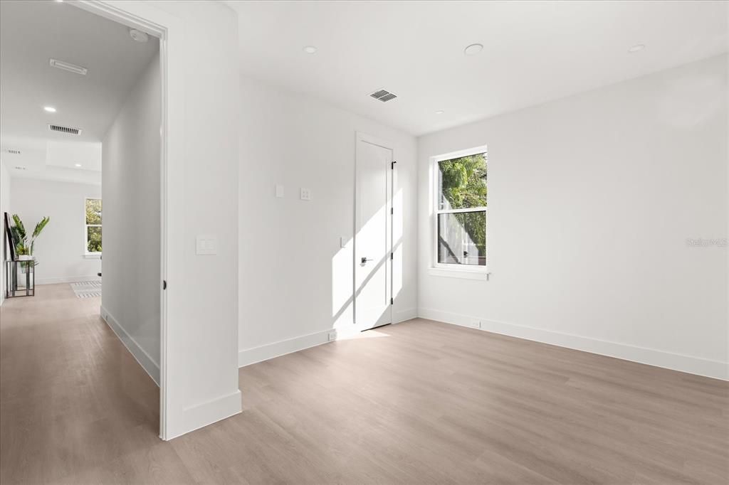 На продажу: $1,050,000 (3 спален, 3 ванн, 2950 Квадратных фут)