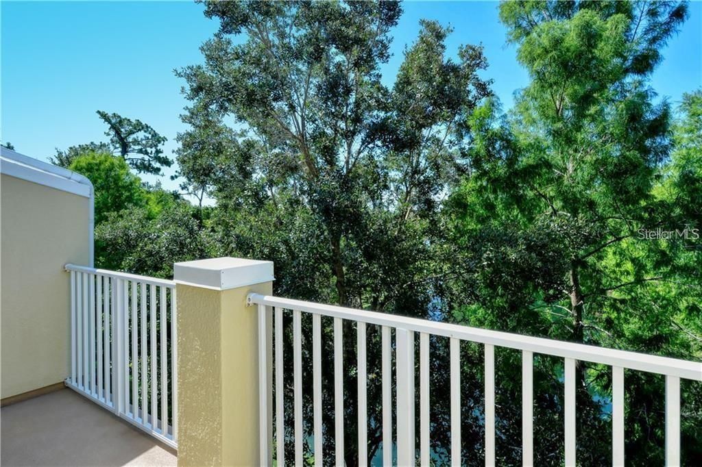 For Rent: $2,000 (2 beds, 2 baths, 1064 Square Feet)