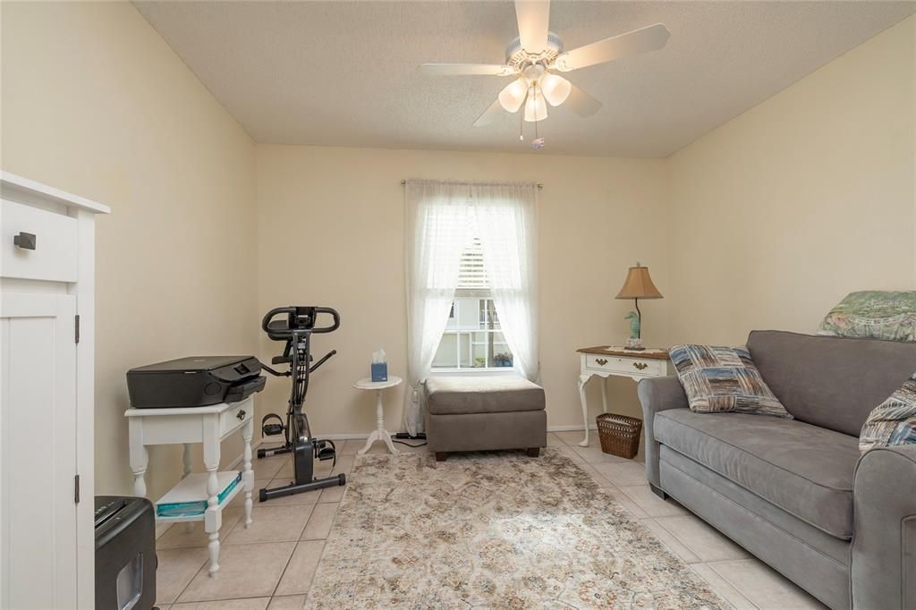 For Sale: $425,000 (2 beds, 2 baths, 920 Square Feet)