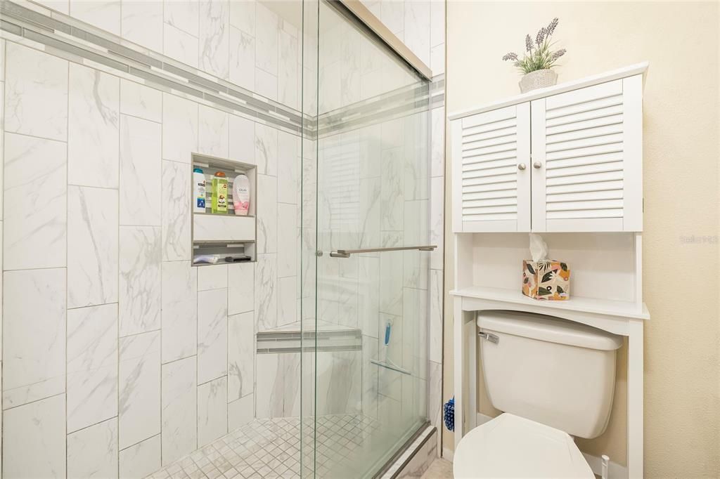 For Sale: $425,000 (2 beds, 2 baths, 920 Square Feet)