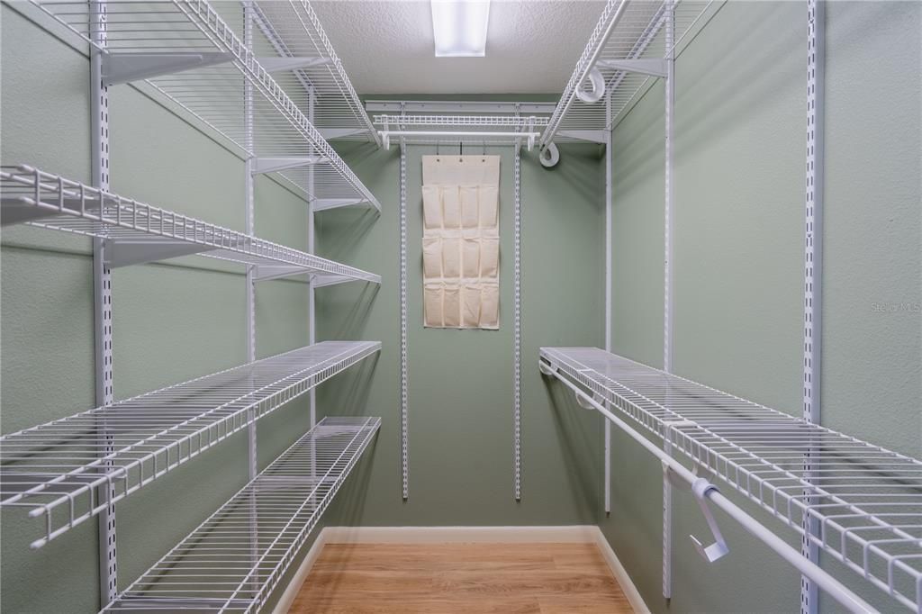 待售: $239,000 (2 贝兹, 2 浴室, 1462 平方英尺)