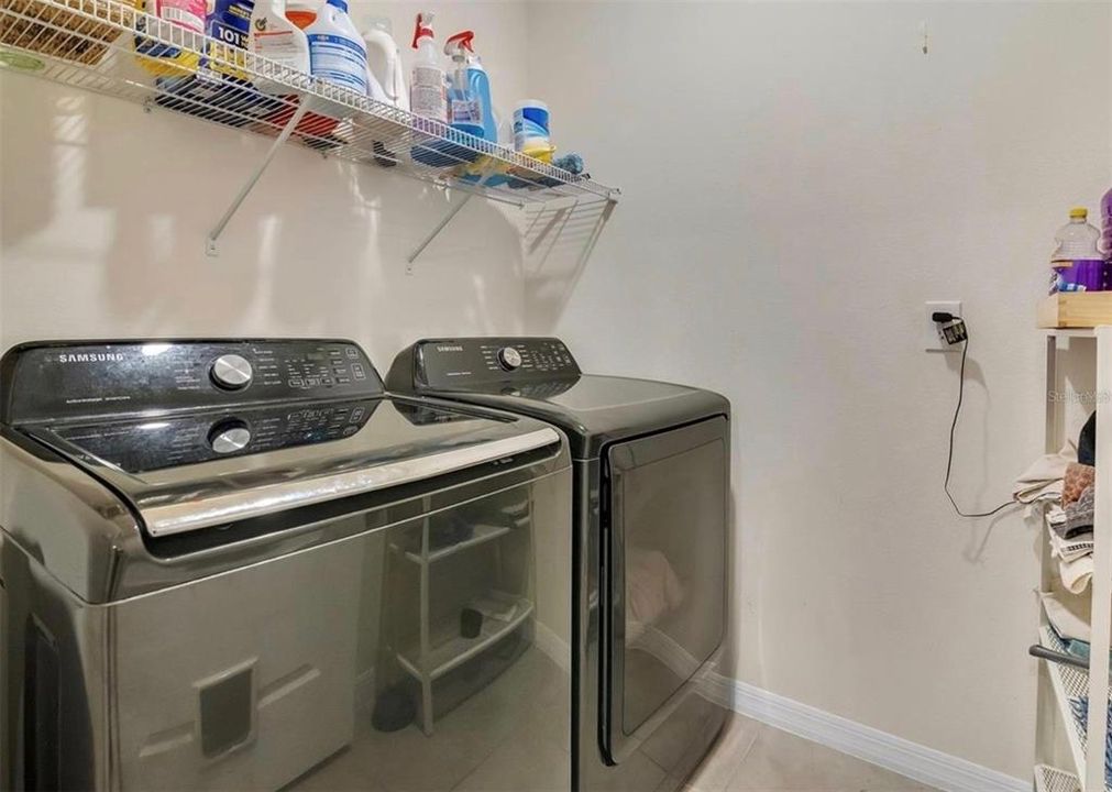 В аренду: $2,300 (4 спален, 2 ванн, 1830 Квадратных фут)