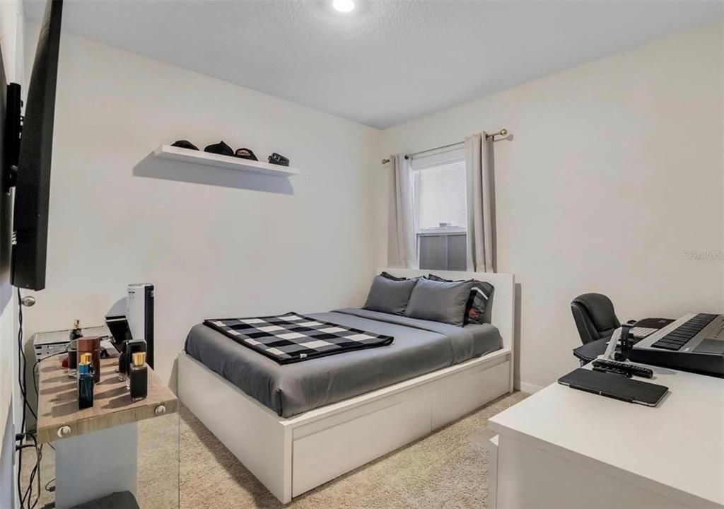 В аренду: $2,300 (4 спален, 2 ванн, 1830 Квадратных фут)