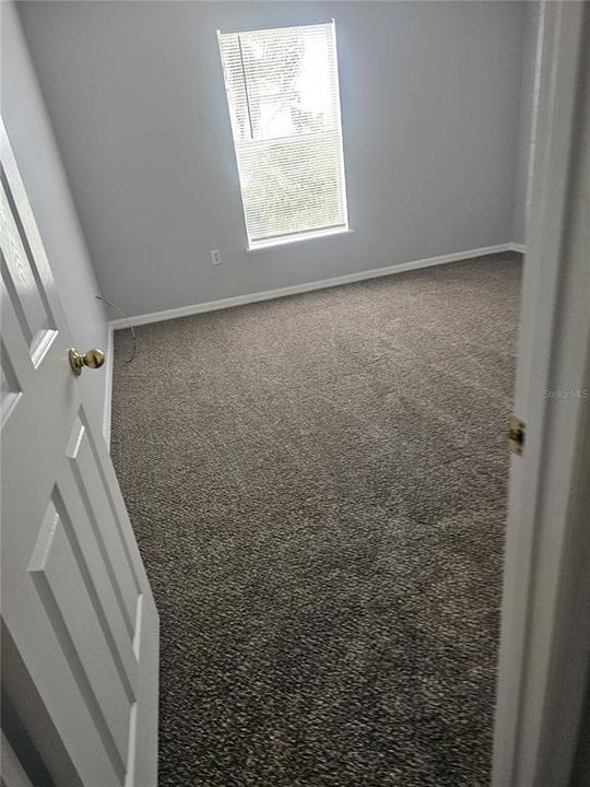 For Rent: $2,100 (4 beds, 2 baths, 2844 Square Feet)