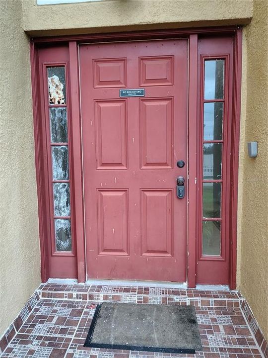 For Rent: $2,100 (4 beds, 2 baths, 2844 Square Feet)