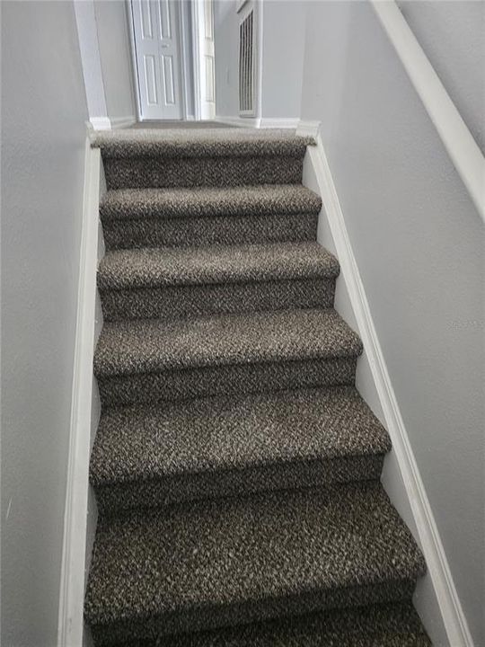 For Rent: $2,100 (4 beds, 2 baths, 2844 Square Feet)