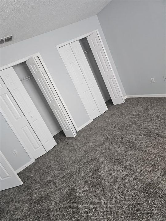 For Rent: $2,100 (4 beds, 2 baths, 2844 Square Feet)