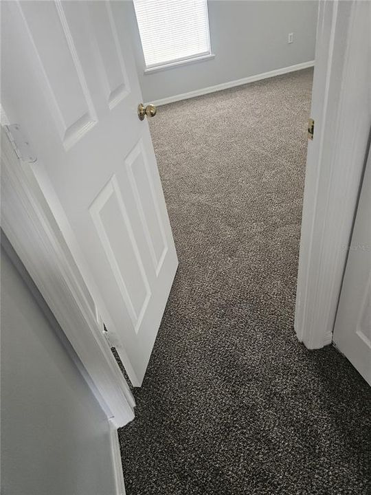 For Rent: $2,100 (4 beds, 2 baths, 2844 Square Feet)