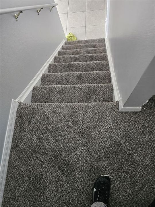 For Rent: $2,100 (4 beds, 2 baths, 2844 Square Feet)