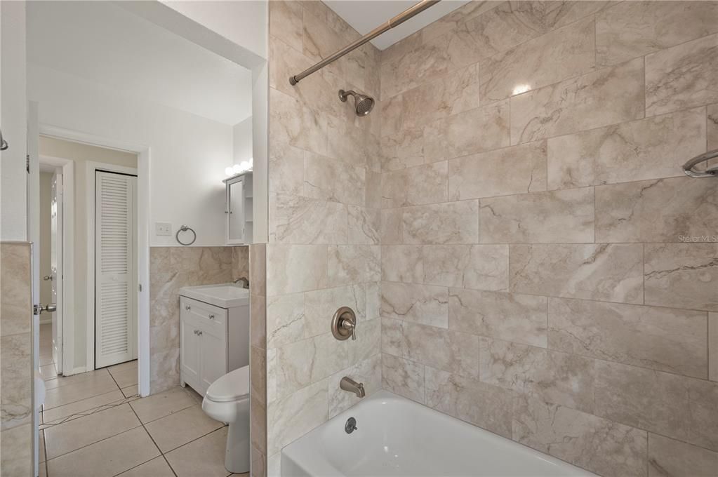 На продажу: $210,000 (3 спален, 1 ванн, 1267 Квадратных фут)