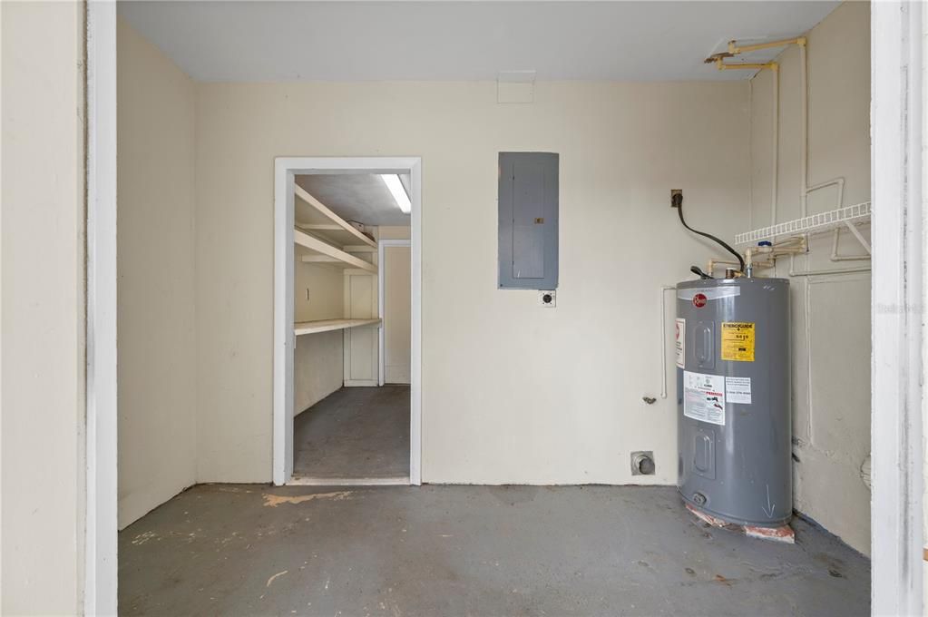 На продажу: $210,000 (3 спален, 1 ванн, 1267 Квадратных фут)