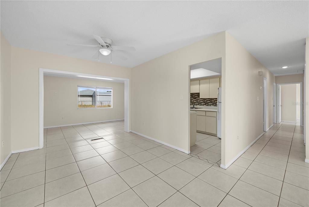 На продажу: $210,000 (3 спален, 1 ванн, 1267 Квадратных фут)