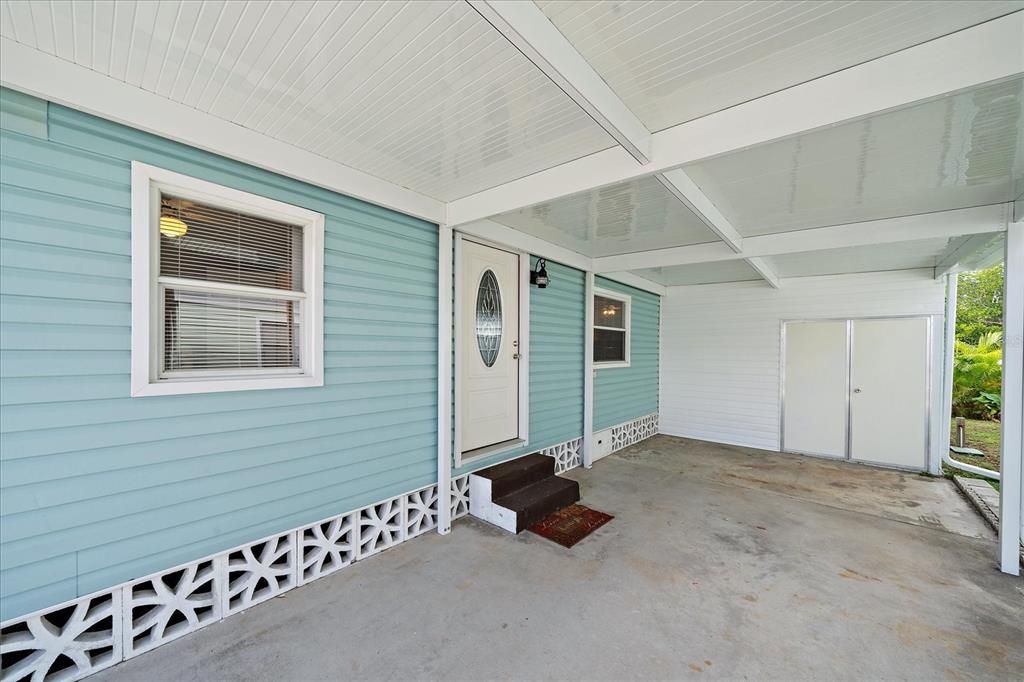 For Sale: $225,000 (2 beds, 2 baths, 860 Square Feet)