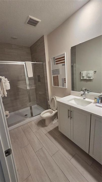 For Sale: $550,000 (3 beds, 2 baths, 1708 Square Feet)