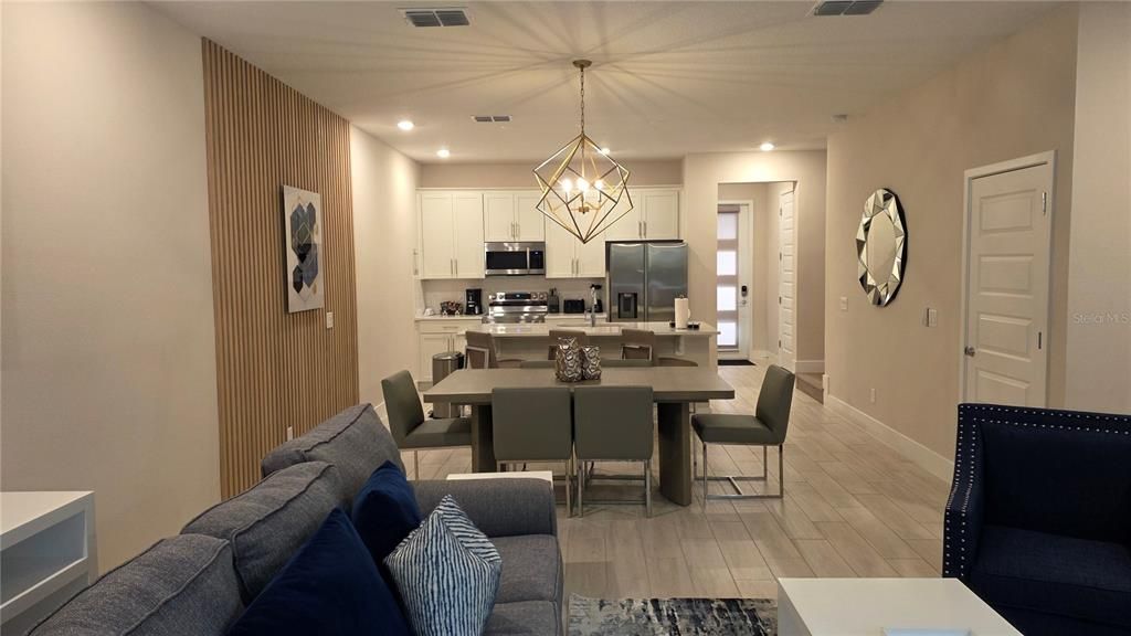 For Sale: $550,000 (3 beds, 2 baths, 1708 Square Feet)