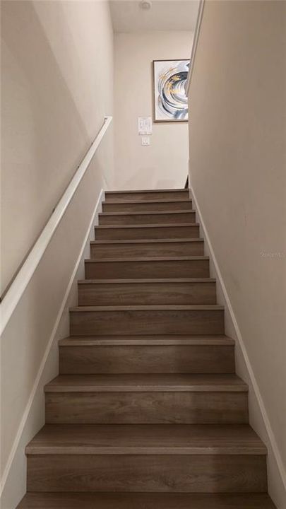 For Sale: $550,000 (3 beds, 2 baths, 1708 Square Feet)