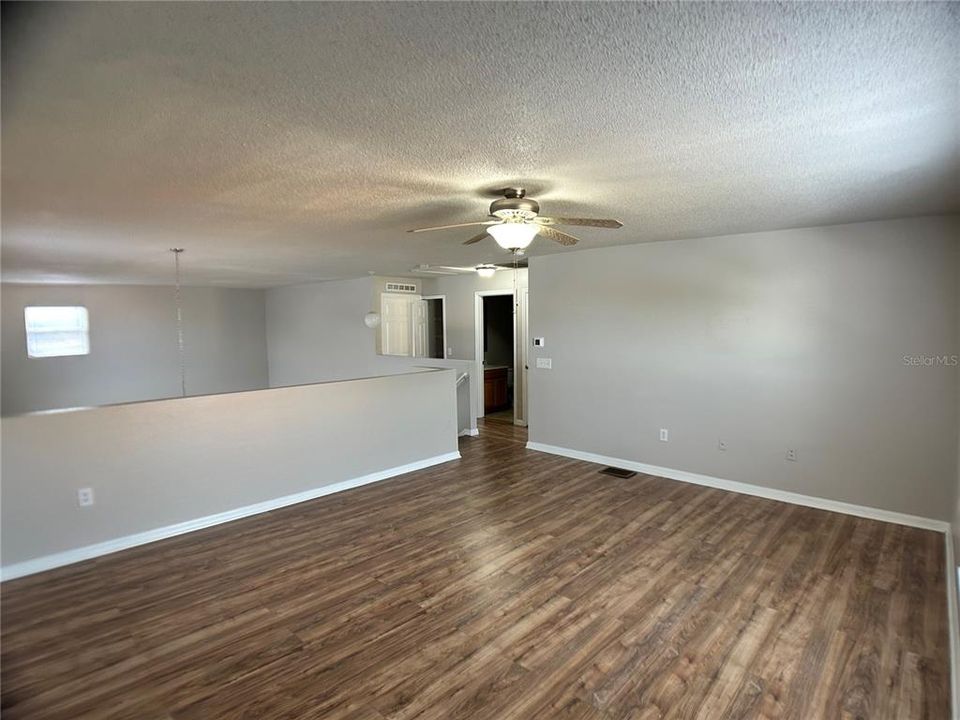 待售: $285,000 (4 贝兹, 3 浴室, 2101 平方英尺)