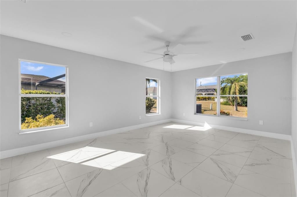 For Sale: $365,000 (4 beds, 2 baths, 2247 Square Feet)