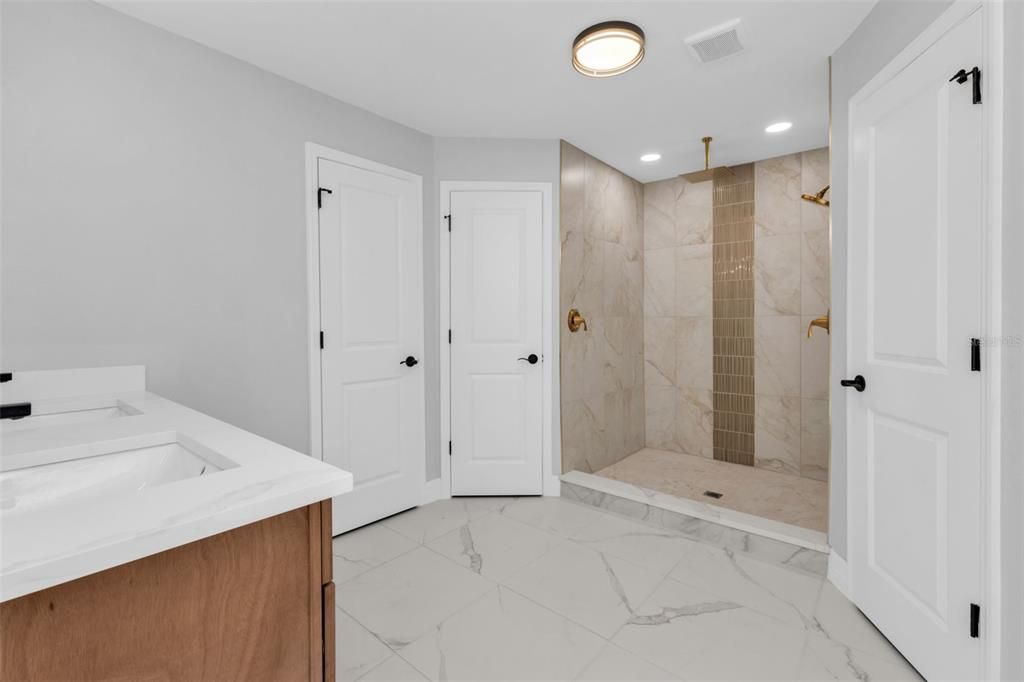 For Sale: $365,000 (4 beds, 2 baths, 2247 Square Feet)