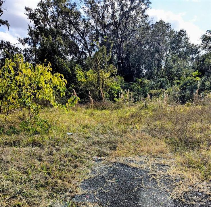 На продажу: $35,000 (0.87 acres)