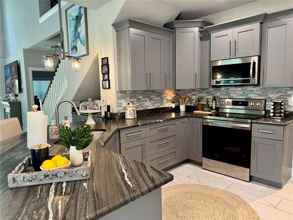 На продажу: $445,000 (3 спален, 3 ванн, 1991 Квадратных фут)