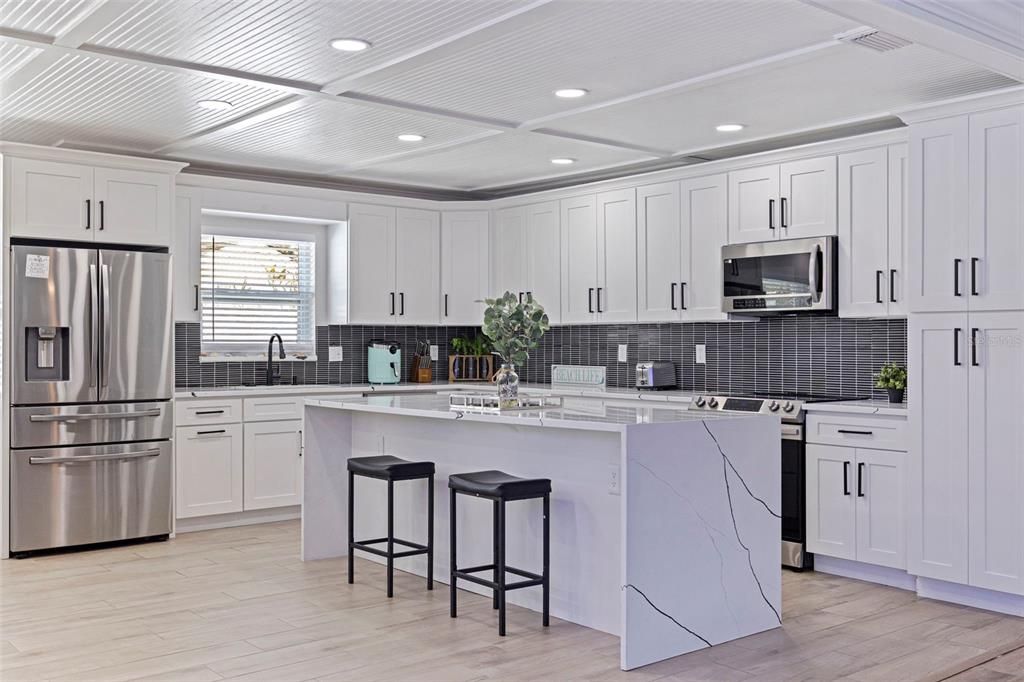 For Sale: $729,999 (4 beds, 2 baths, 1927 Square Feet)