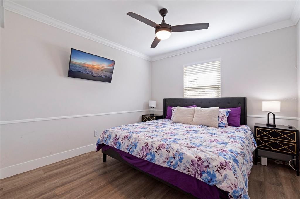 For Sale: $729,999 (4 beds, 2 baths, 1927 Square Feet)