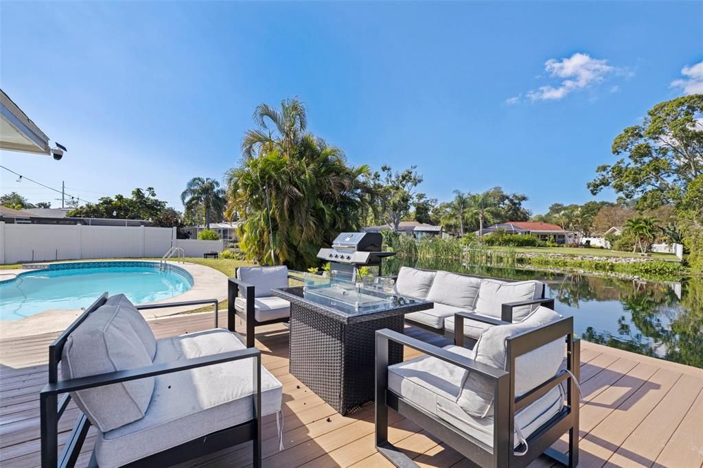 For Sale: $729,999 (4 beds, 2 baths, 1927 Square Feet)