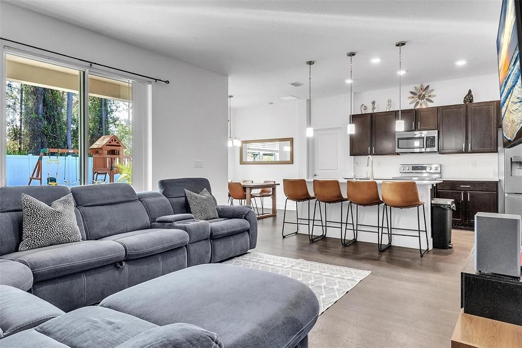 待售: $350,000 (3 贝兹, 2 浴室, 1675 平方英尺)