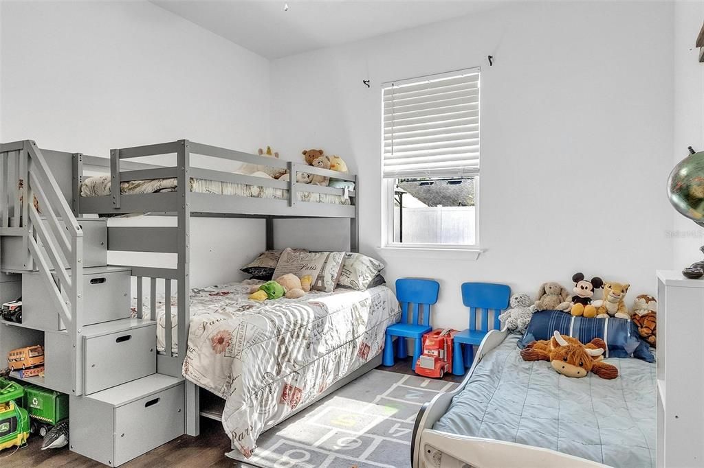 待售: $350,000 (3 贝兹, 2 浴室, 1675 平方英尺)