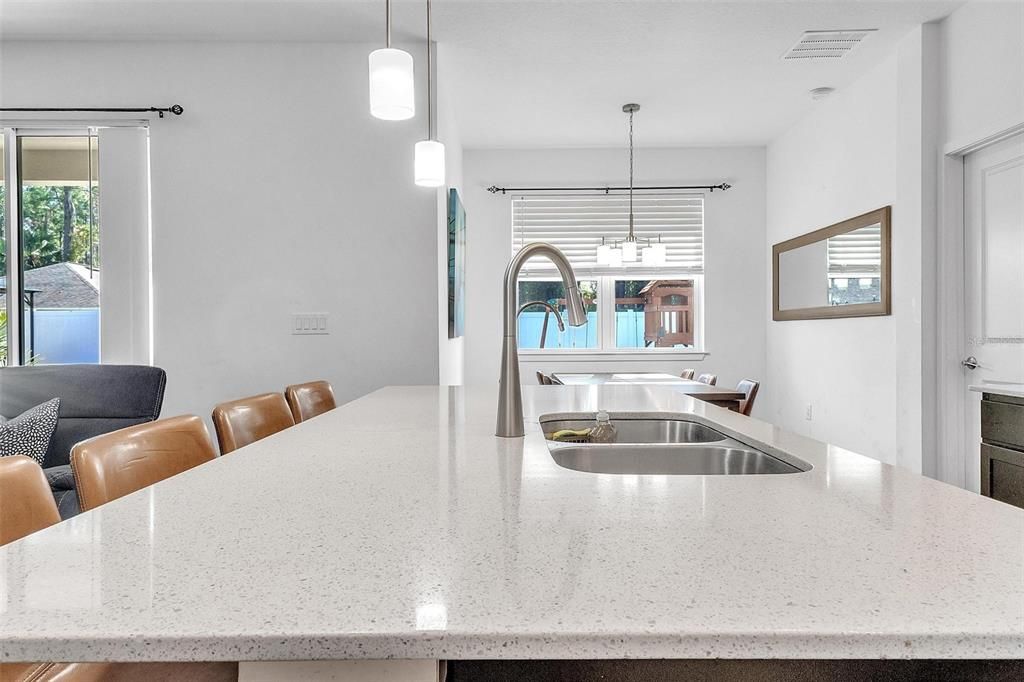 待售: $350,000 (3 贝兹, 2 浴室, 1675 平方英尺)