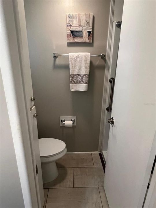 For Sale: $134,500 (2 beds, 2 baths, 1056 Square Feet)