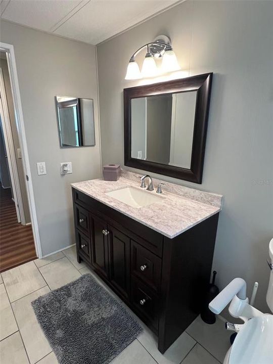 For Sale: $134,500 (2 beds, 2 baths, 1056 Square Feet)