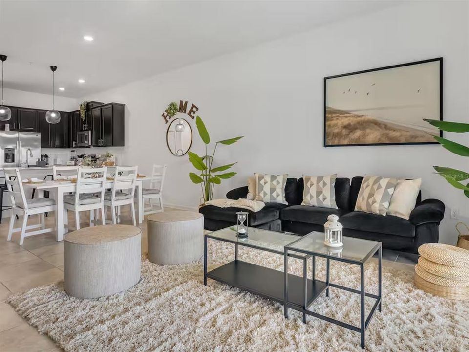 出租: $2,200 (2 贝兹, 2 浴室, 1388 平方英尺)