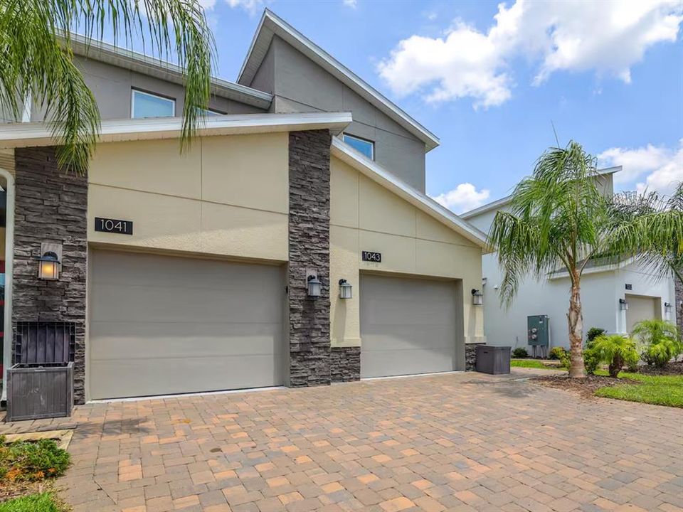 出租: $2,200 (2 贝兹, 2 浴室, 1388 平方英尺)