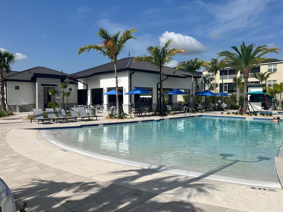 出租: $2,200 (2 贝兹, 2 浴室, 1388 平方英尺)